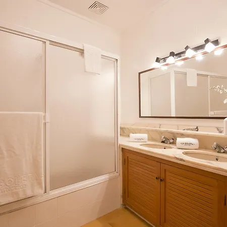 Vila 4 Cantons - La Goleta Villas *